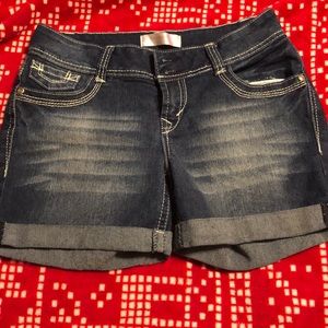 Juniors no boundaries shorts